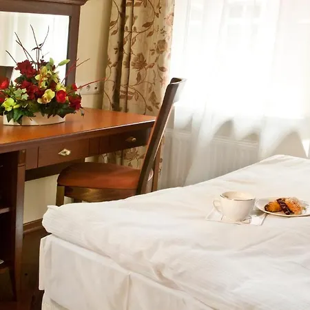 Kobza Haus Old Town 3*